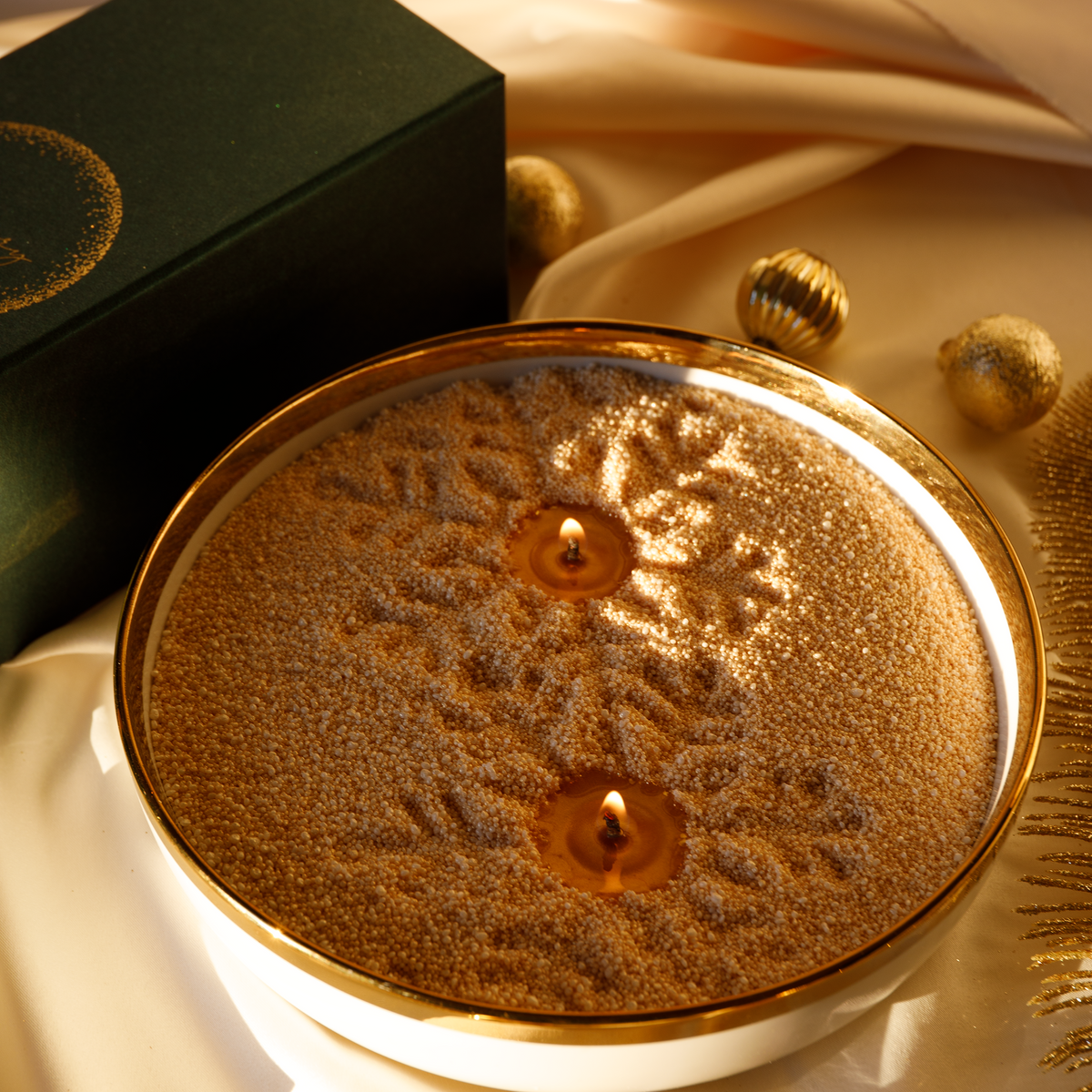 Luminary Candles Light Gold Edition: Perličková Sviečka s Nádychom Elegancie